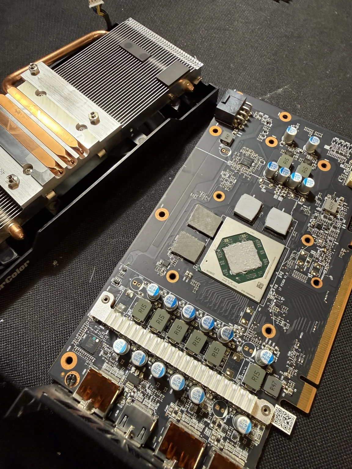 Service de placa de video: trabajo real de RAW TECH